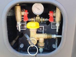 самосвал 6х4, г/п 14,40 тн, дв. дв. газов. 820.92-300, КП ZF9, 10м3, МКБ, МОБ, ГБО ГБО 9х80 + 4х80