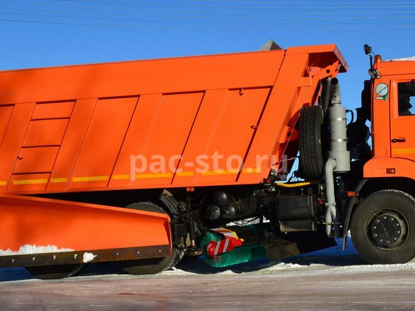 КДМ-7881010 на с.КамАЗ-6520-49 (Боковой отвал, Средняя щетка)