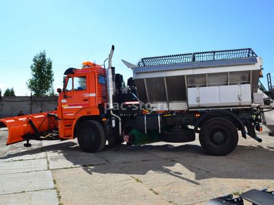 КДМ-7881040 на ш.53605 (ПС нерж, V=5,5 м3, Баки для увлажнения, Передний отвал, Средняя щетка)