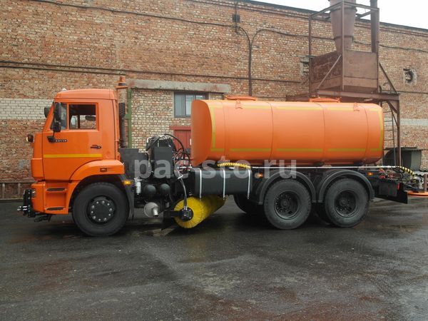 КДМ-650-08 на ш.65115-50 (Цистерна для рассола, сталь 09Г2С, V=12 м3, Диски, Сопла, Средняя щетка)
