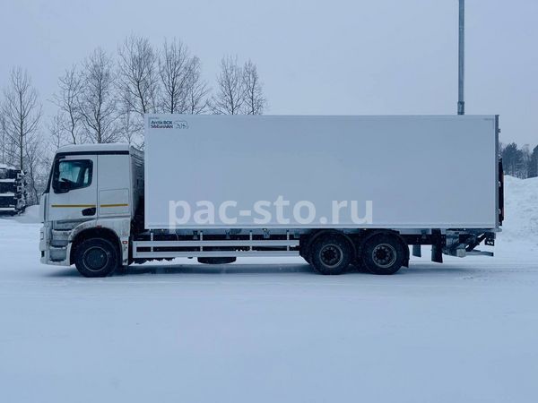 Рефрижератор N330-03 на шасси КАМАЗ 65658 с грузоподъемным бортом