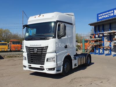 седельный тягач KAMAZ 54901-70022-CА (М1946) для буксировки полуприцепов для опасных грузов