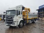 Бортовой а/м c КМУ XCMG SQS200-6 за кабиной на шасси JAC N200