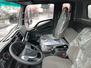 Бортовой а/м JAC N120 со шторным механизмом
